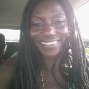 Meet your Posher, Lavada